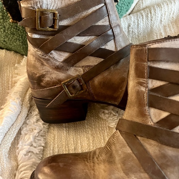 Freebird by Steven Taupe Brown Tan Strappy Leather Sammi Booties 9 - Picture 5 of 16